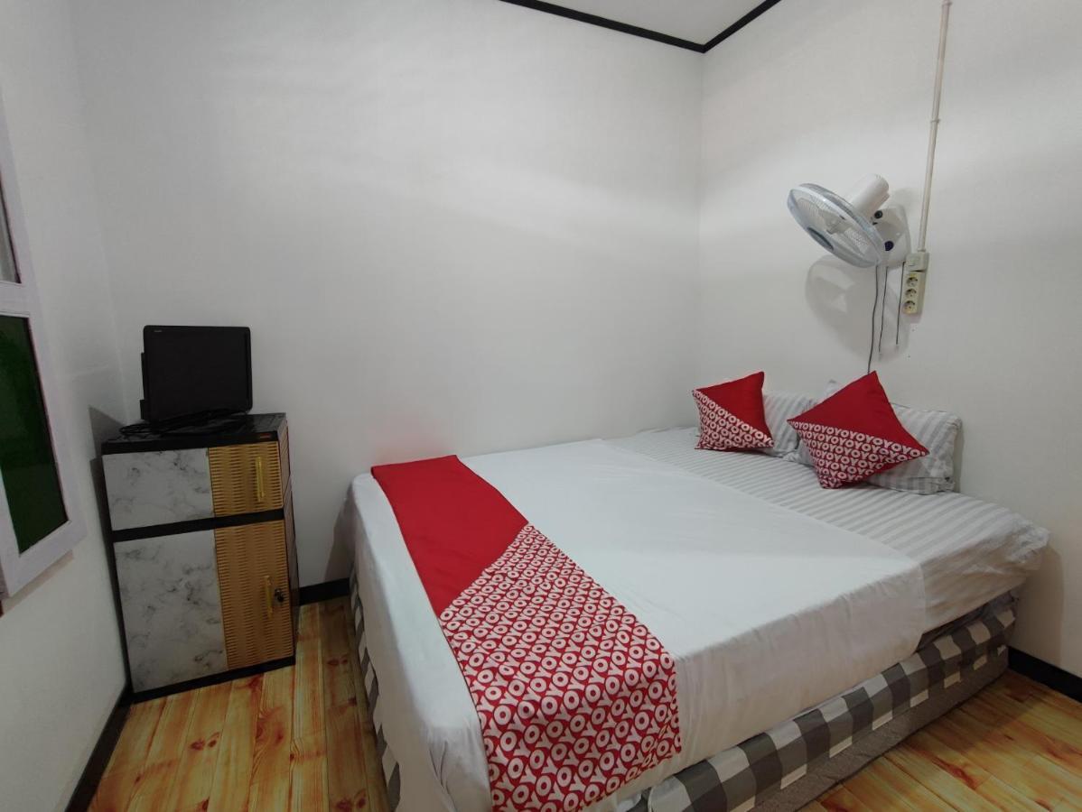 Oyo 92357 Zzip Homestay Pagaralam Exterior foto