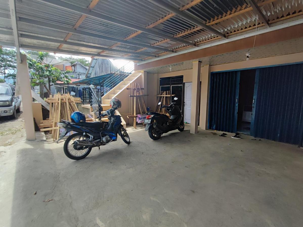 Oyo 92357 Zzip Homestay Pagaralam Exterior foto