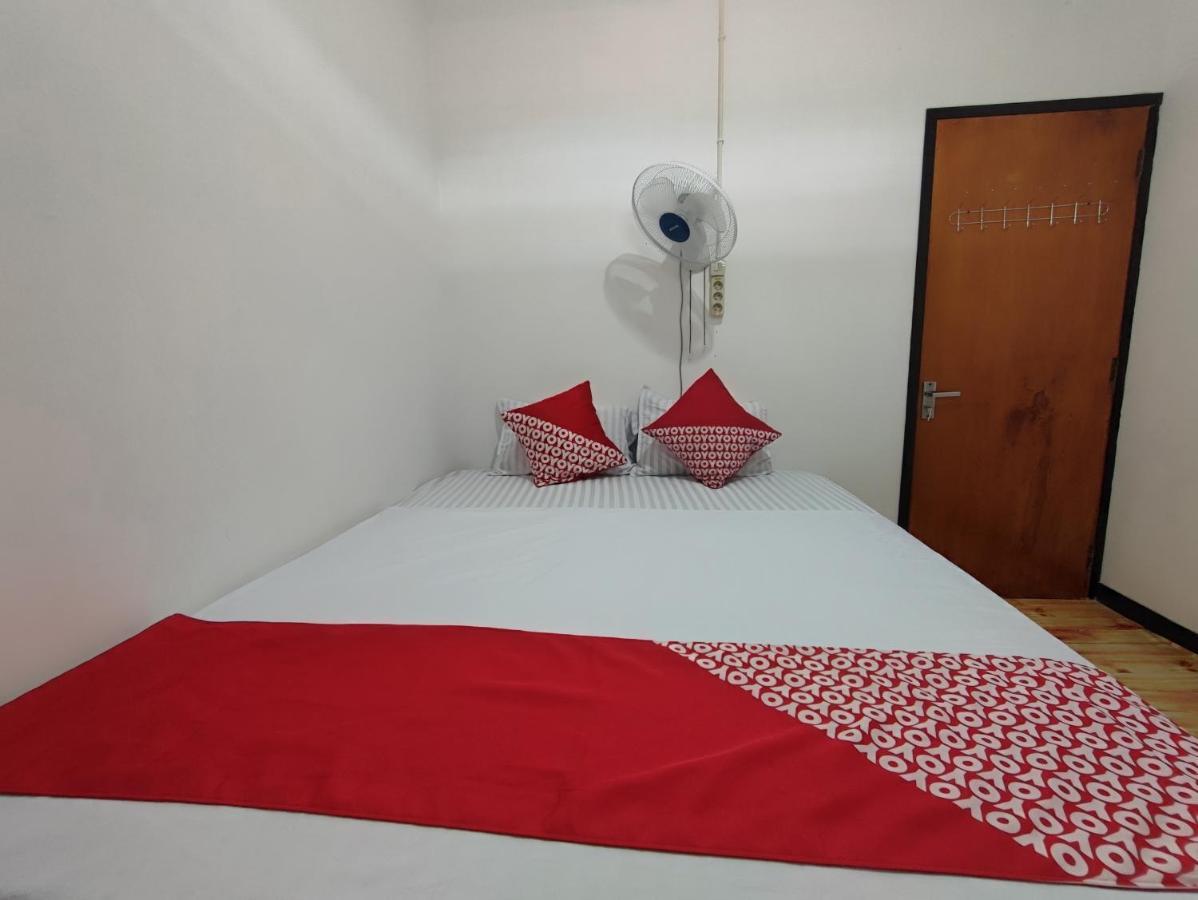 Oyo 92357 Zzip Homestay Pagaralam Exterior foto