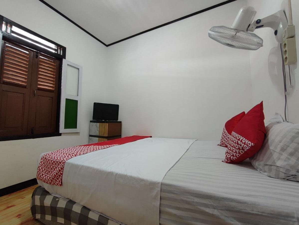 Oyo 92357 Zzip Homestay Pagaralam Exterior foto